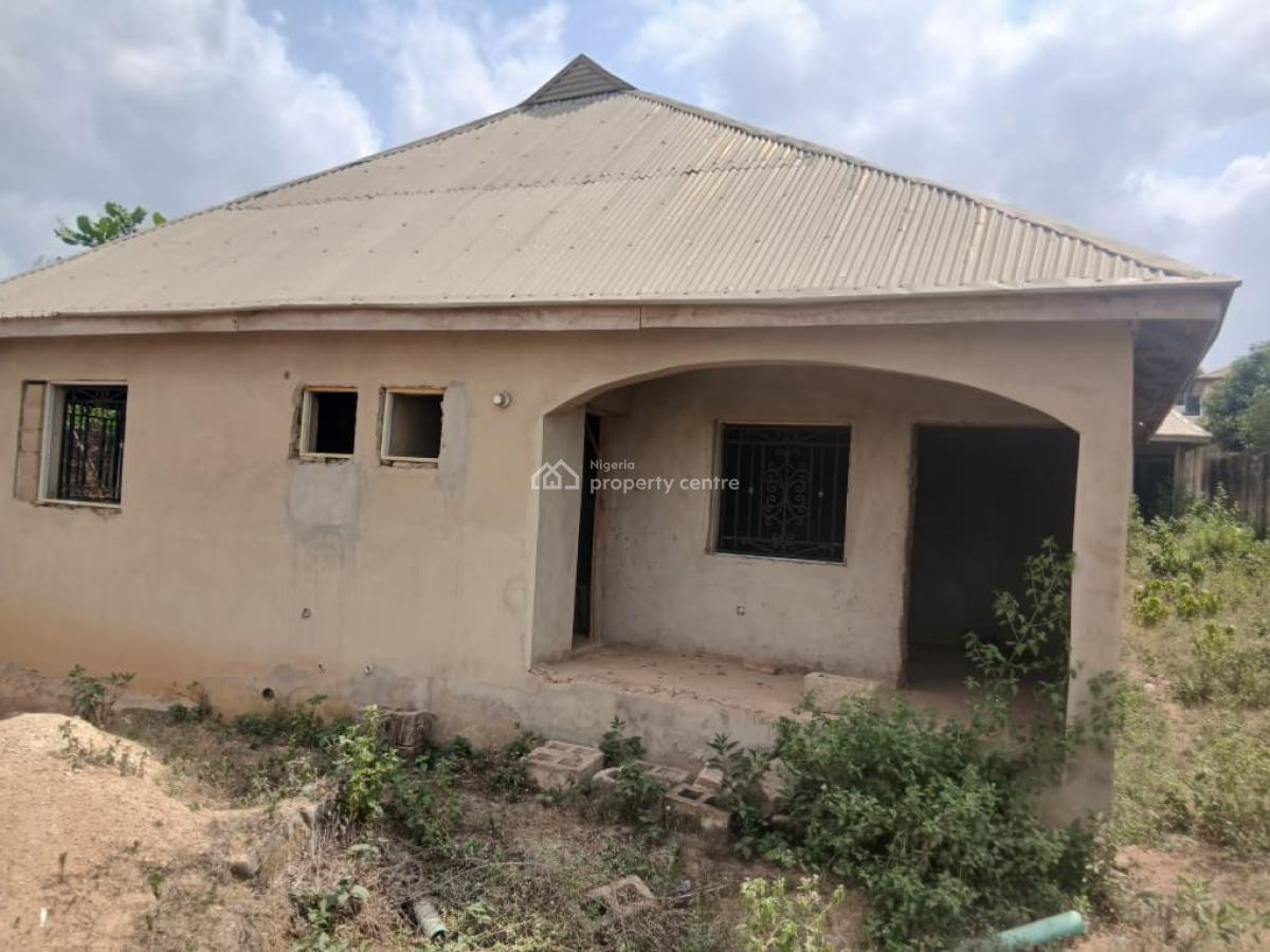 3 Units of 2 Bedroom with 3 Units of Selfcon, Soka, Ibadan, Oyo, House for Sale