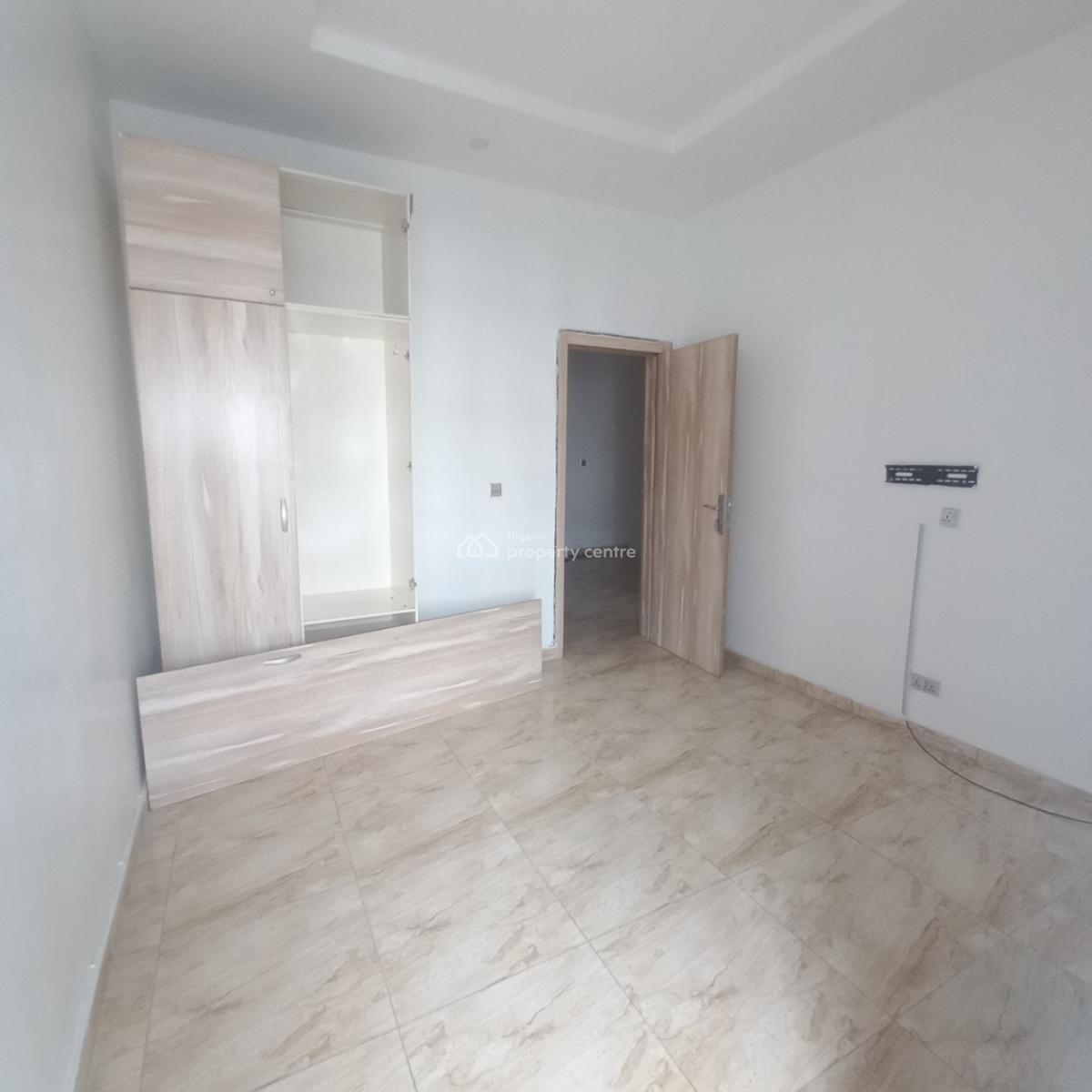 Semi Masters Room in  a Shared Terrace, Chevron Toll Gate, Orchid Road, Lekki, Lagos, Self Contain (single Rooms) for Rent