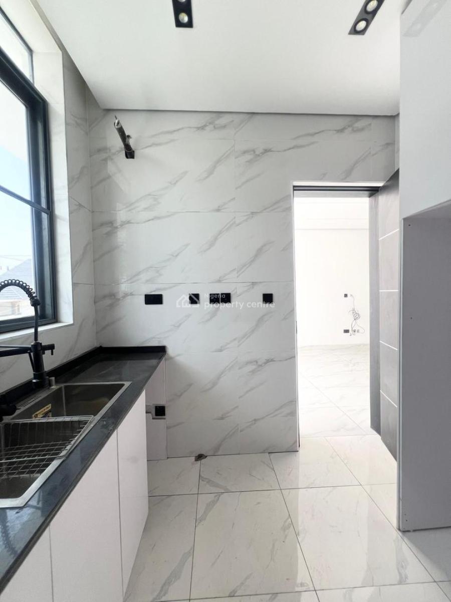 Luxury 1 & 2 Bedroom Serviced Apartment, Ologolo, Lekki, Lagos, Block of Flats for Sale