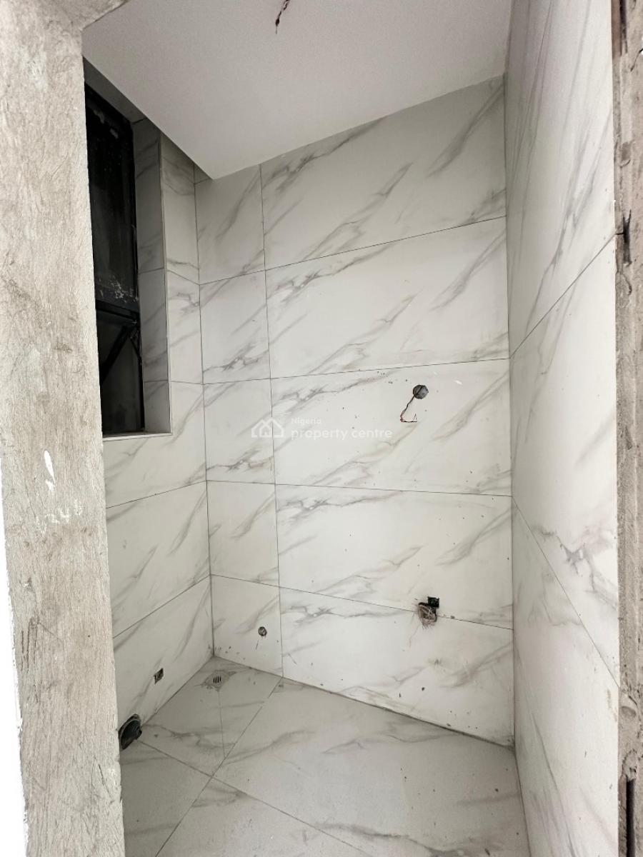 Exquisite 2 Bedroom Apartment with Elevator, and Pool, Lekki Phase 1, Lekki, Lagos, Flat / Apartment for Sale