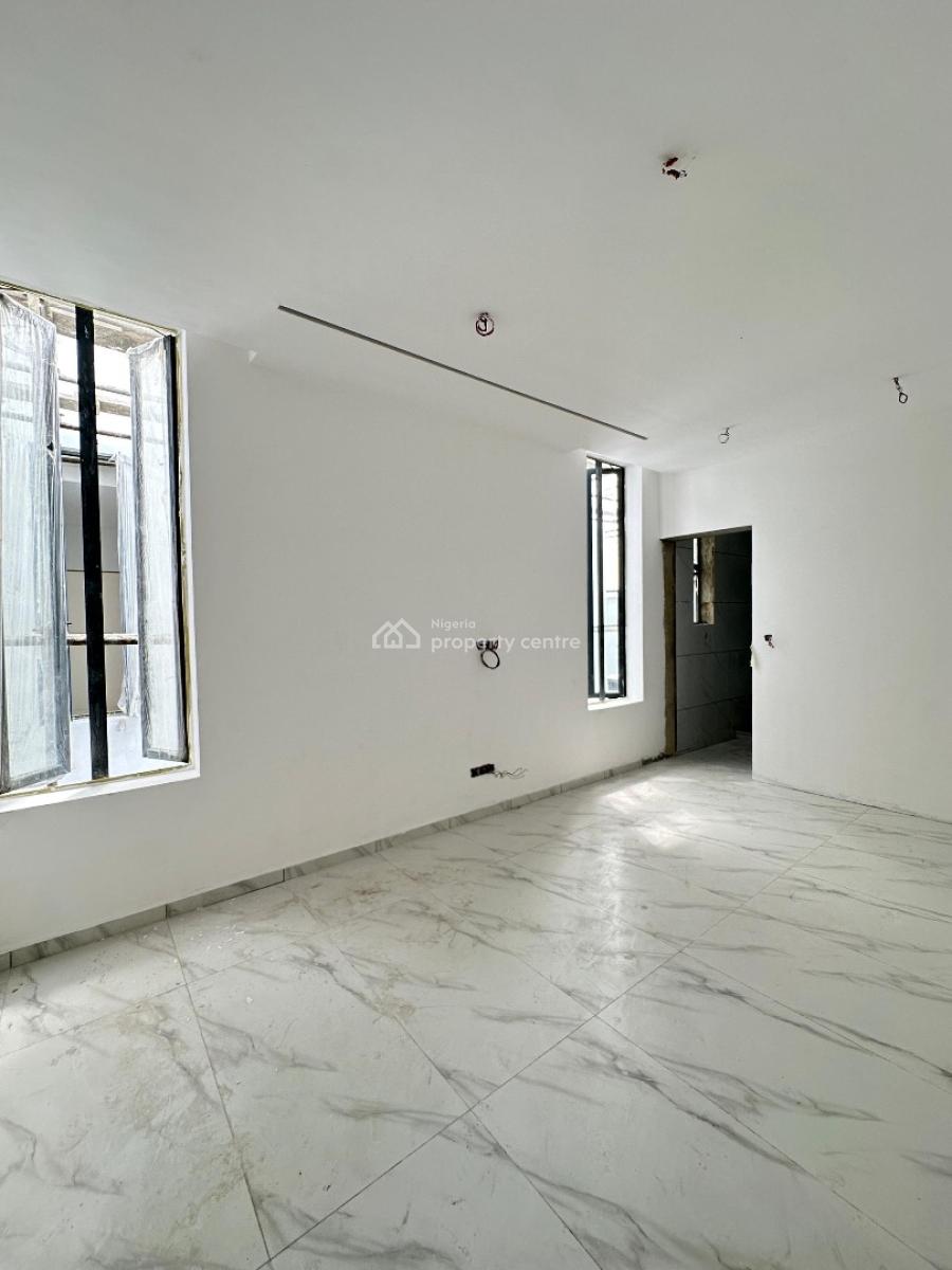 Exquisite 2 Bedroom Apartment with Elevator, and Pool, Lekki Phase 1, Lekki, Lagos, Flat / Apartment for Sale