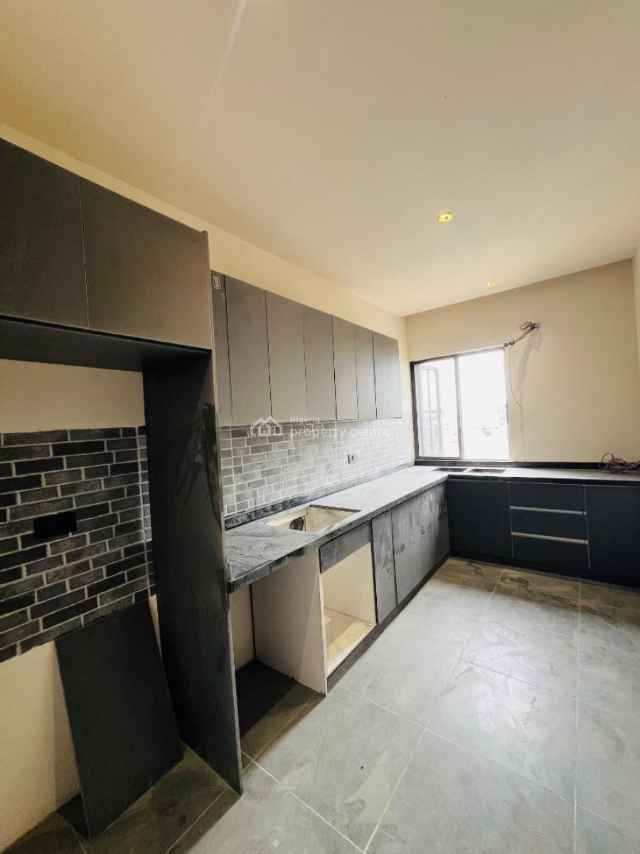 1/3 Bedroom Apartment  150/300 Million, Lekki Phase 1, Lekki, Lagos, Flat / Apartment for Sale