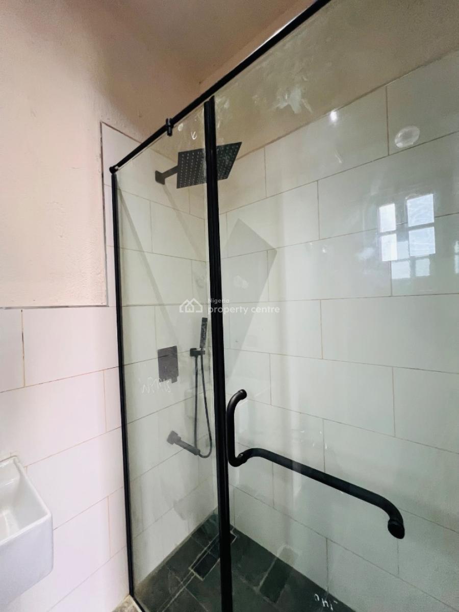 1/3 Bedroom Apartment  150/300 Million, Lekki Phase 1, Lekki, Lagos, Flat / Apartment for Sale