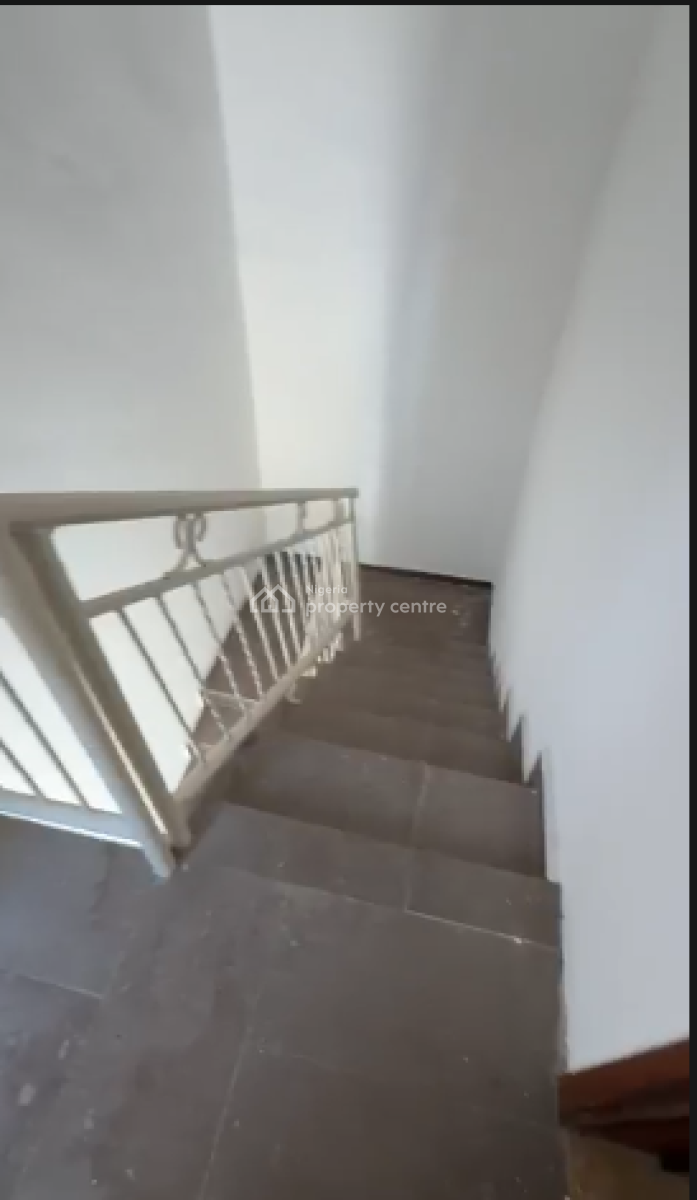 Self Serviced Spacious 3 Bedroom, Ologolo, Lekki, Lagos, Ologolo, Lekki, Lagos, Flat / Apartment for Rent