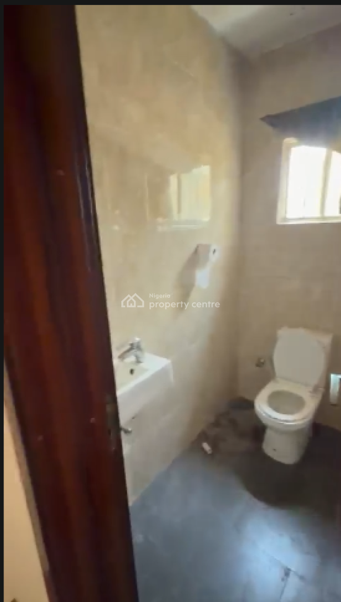 Self Serviced Spacious 3 Bedroom, Ologolo, Lekki, Lagos, Ologolo, Lekki, Lagos, Flat / Apartment for Rent