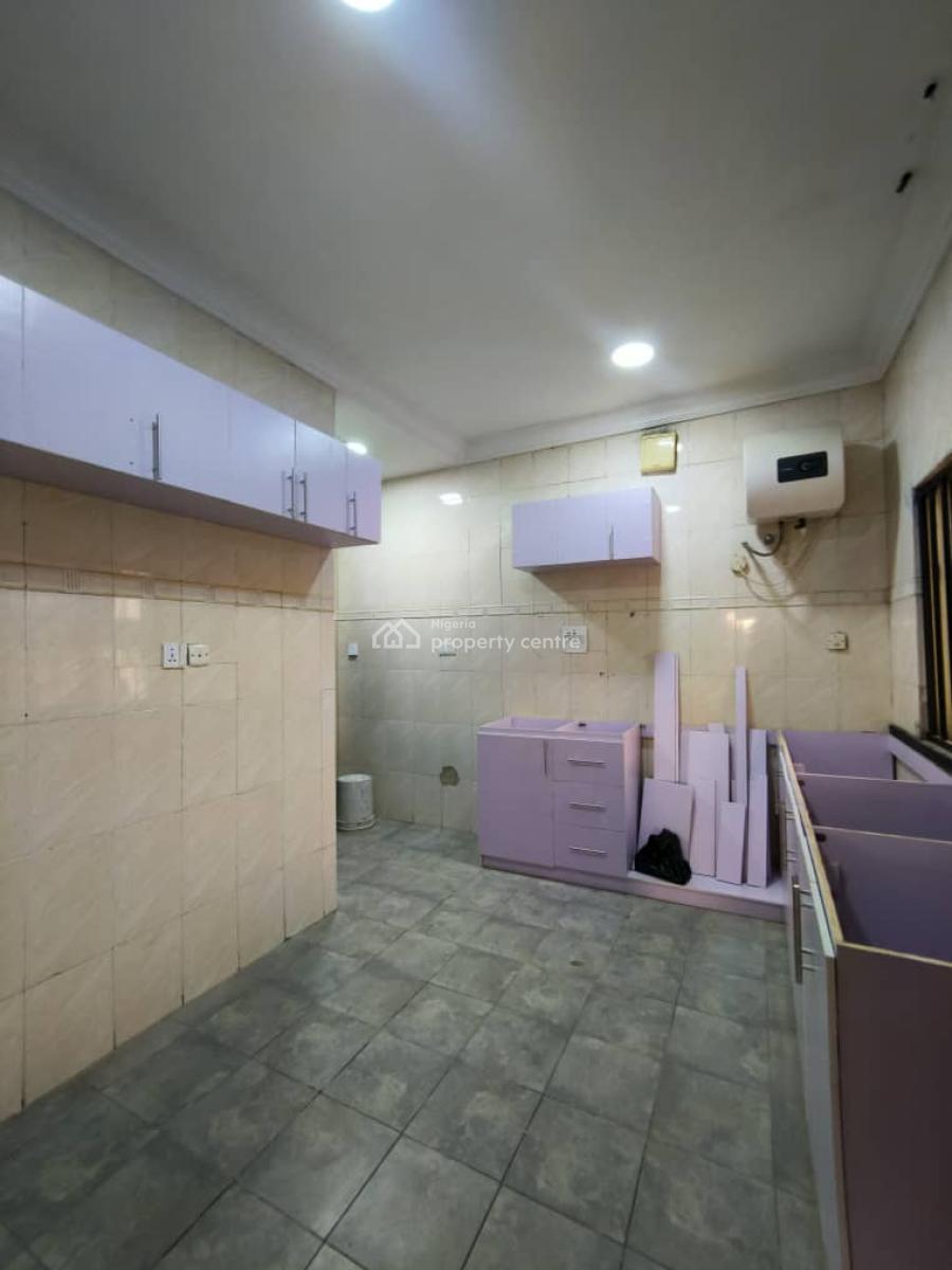 Self Service Lovely Spacious 3 Bedrooms Apartment, By Chicken Republic, Agungi, Lekki, Lagos, Flat / Apartment for Rent