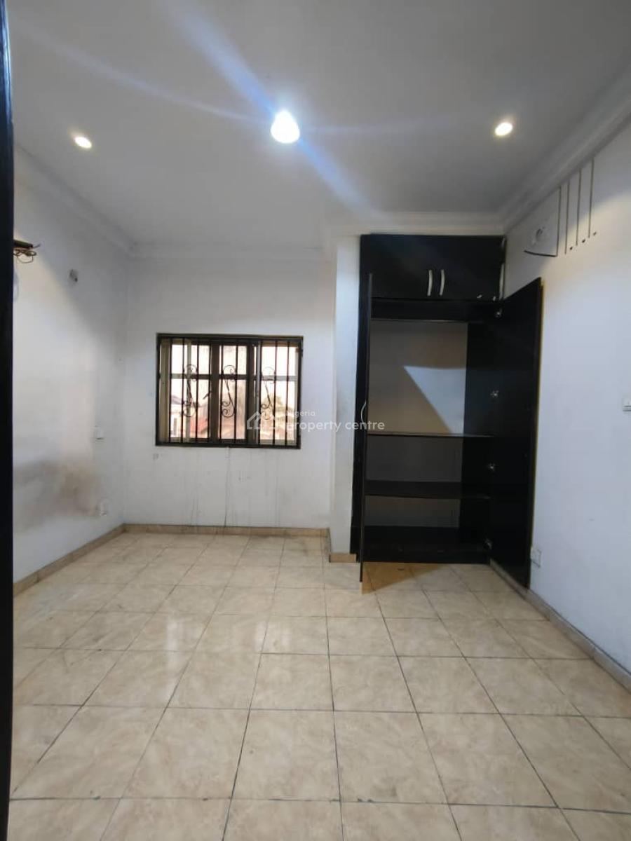 Self Service Lovely Spacious 3 Bedrooms Apartment, By Chicken Republic, Agungi, Lekki, Lagos, Flat / Apartment for Rent