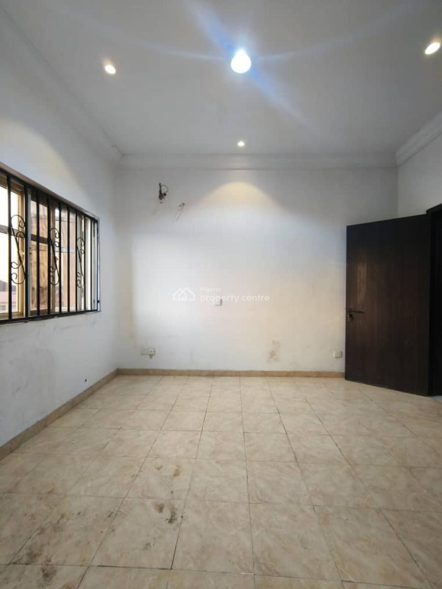 Self Service Lovely Spacious 3 Bedrooms Apartment, By Chicken Republic, Agungi, Lekki, Lagos, Flat / Apartment for Rent