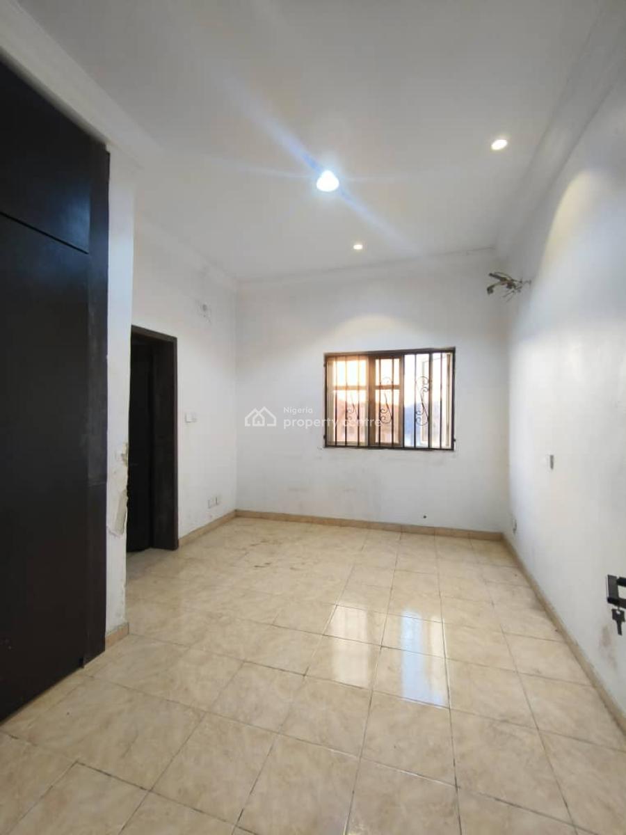 Self Service Lovely Spacious 3 Bedrooms Apartment, By Chicken Republic, Agungi, Lekki, Lagos, Flat / Apartment for Rent