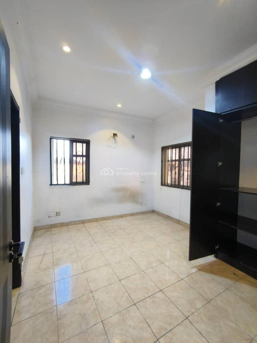 Self Service Lovely Spacious 3 Bedrooms Apartment, By Chicken Republic, Agungi, Lekki, Lagos, Flat / Apartment for Rent