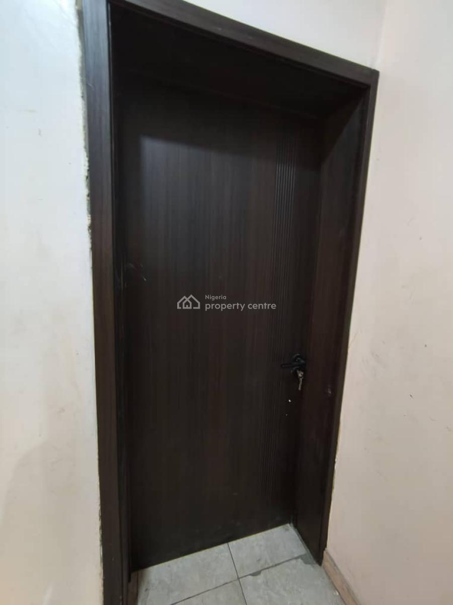 Self Service Lovely Spacious 3 Bedrooms Apartment, By Chicken Republic, Agungi, Lekki, Lagos, Flat / Apartment for Rent
