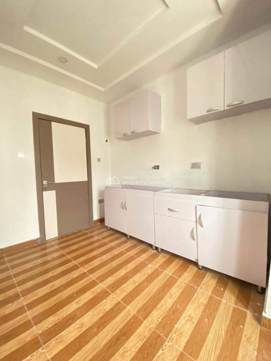 Spacious 2bedroom Flat Apartment in a Well Secured Estate Olfor N5m, Orchid Road Lekki Lagos, Lekki, Lagos, Flat / Apartment for Rent