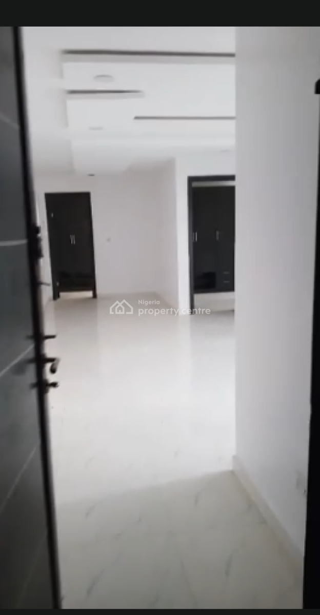 Spacious 2 Bedroom Flat, Ologolo, Lekki, Lagos, Flat / Apartment for Rent