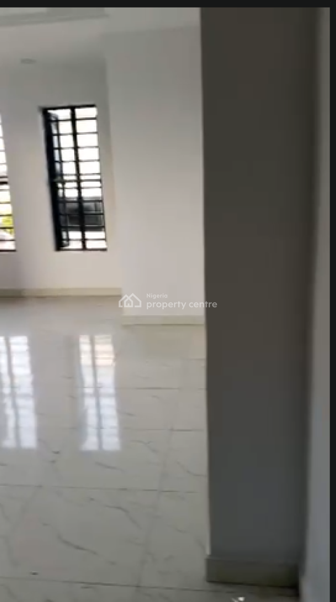 Spacious 2 Bedroom Flat, Ologolo, Lekki, Lagos, Flat / Apartment for Rent
