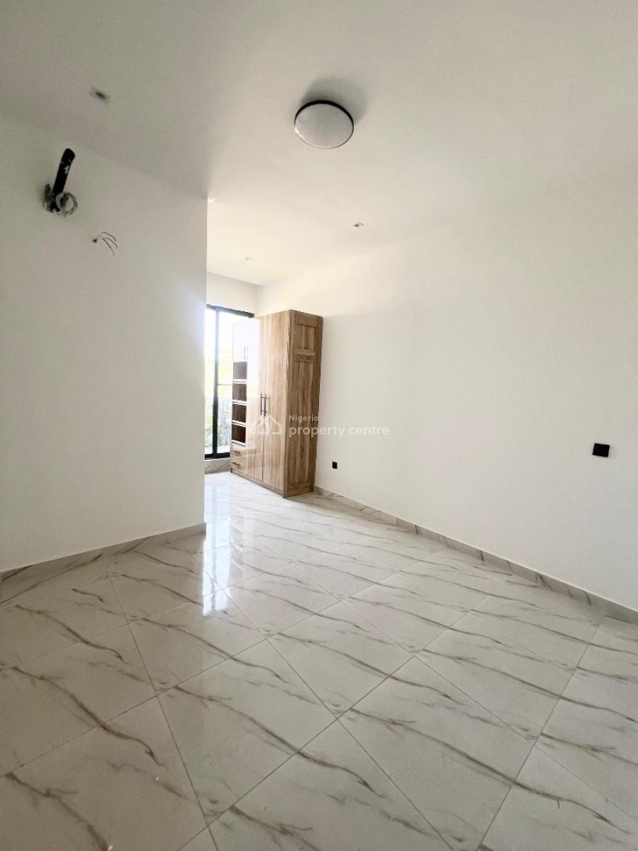 2 Bedroom Apartment   T, New Road, Lekki, Lagos, Block of Flats for Sale