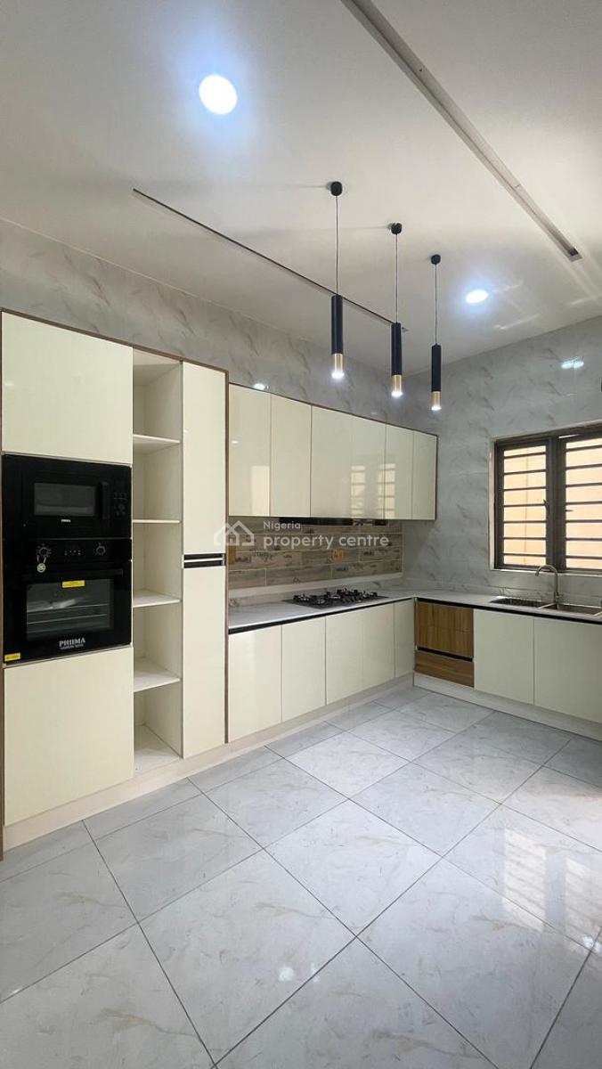 2 Bedroom Apartment, Inside a Very Secure Neighborhood in The Agungi /, Agungi / Chevron, Lekki, Lagos, Flat / Apartment for Sale