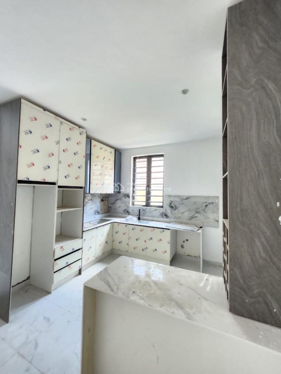 Contemporary 3 Bedrooms Apartment with Bq, Swimming Pool, Gym and Gas, Lekki Phase 1, Lekki, Lagos, Flat / Apartment for Sale