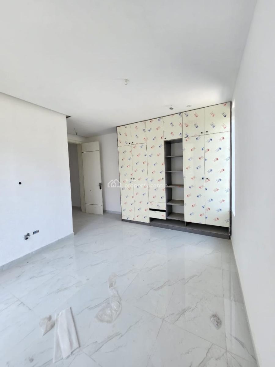 Contemporary 3 Bedrooms Apartment with Bq, Swimming Pool, Gym and Gas, Lekki Phase 1, Lekki, Lagos, Flat / Apartment for Sale