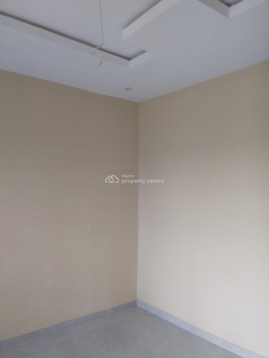 1 Bedroom, Gra Phase 1, Magodo, Lagos, Mini Flat (room and Parlour) for Rent