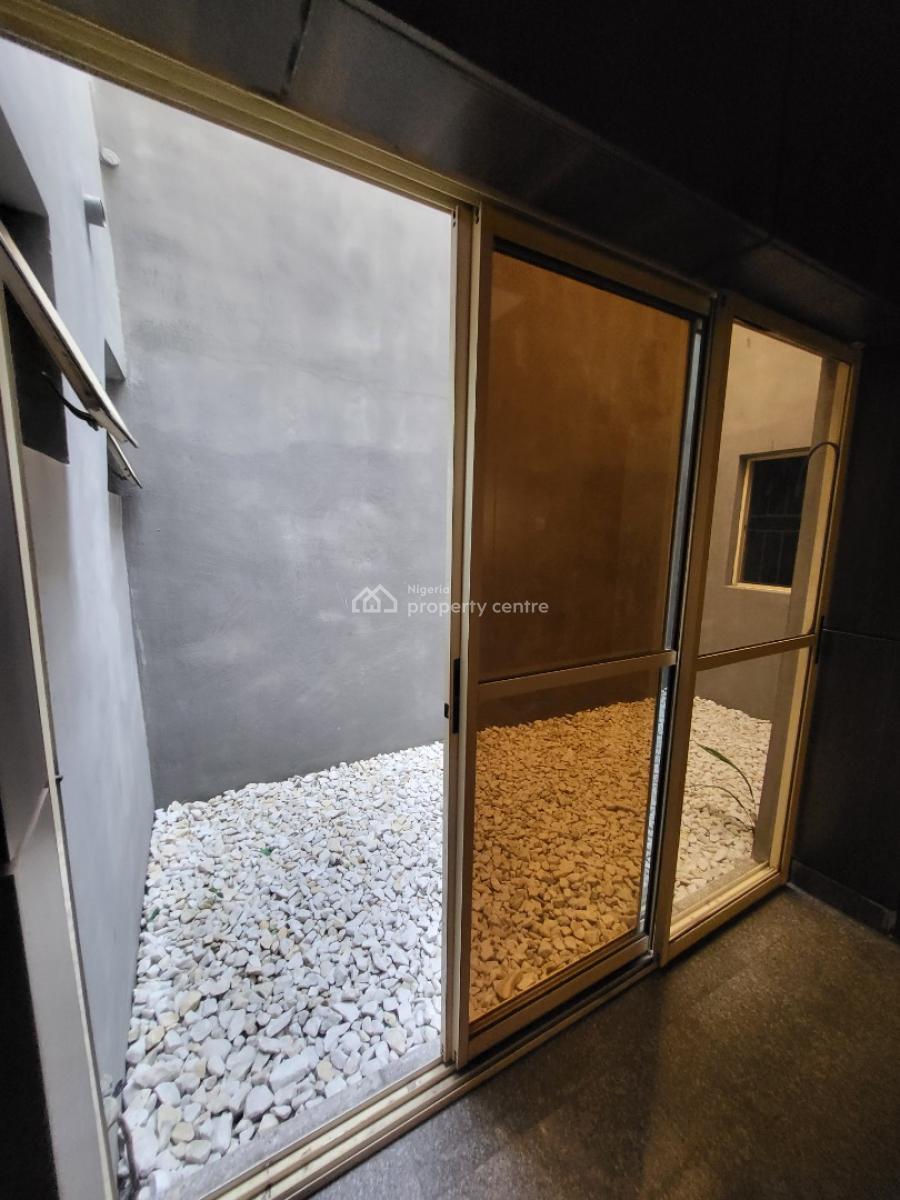 Office Space 5bedroom Semi Detached Duplex with Bq, Court Yard, Off Admiralty,  African Lane, Lekki Phase 1, Lekki, Lagos, Semi-detached Duplex for Rent