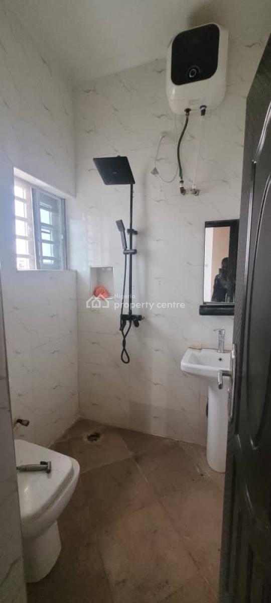 Neatly Used 2bedroom Flat, Value County Estate, Sky Mall Lane, Ajah, Lagos, Flat / Apartment for Rent