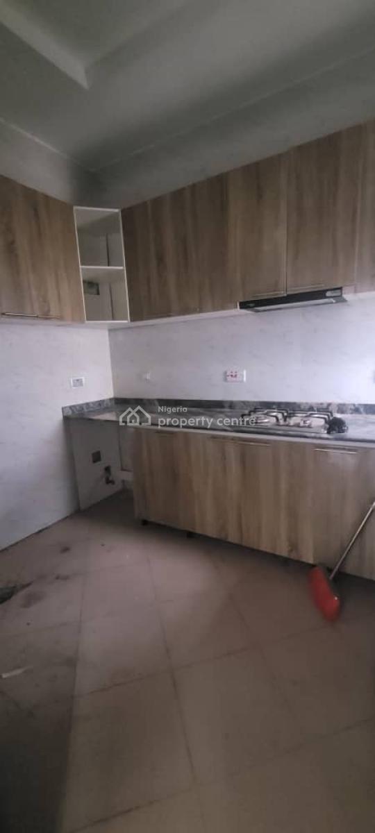 Neatly Used 2bedroom Flat, Value County Estate, Sky Mall Lane, Ajah, Lagos, Flat / Apartment for Rent