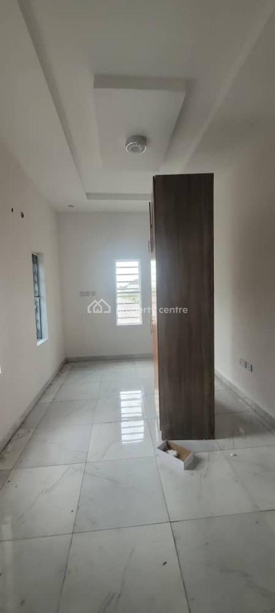 Neatly Used 2bedroom Flat, Value County Estate, Sky Mall Lane, Ajah, Lagos, Flat / Apartment for Rent