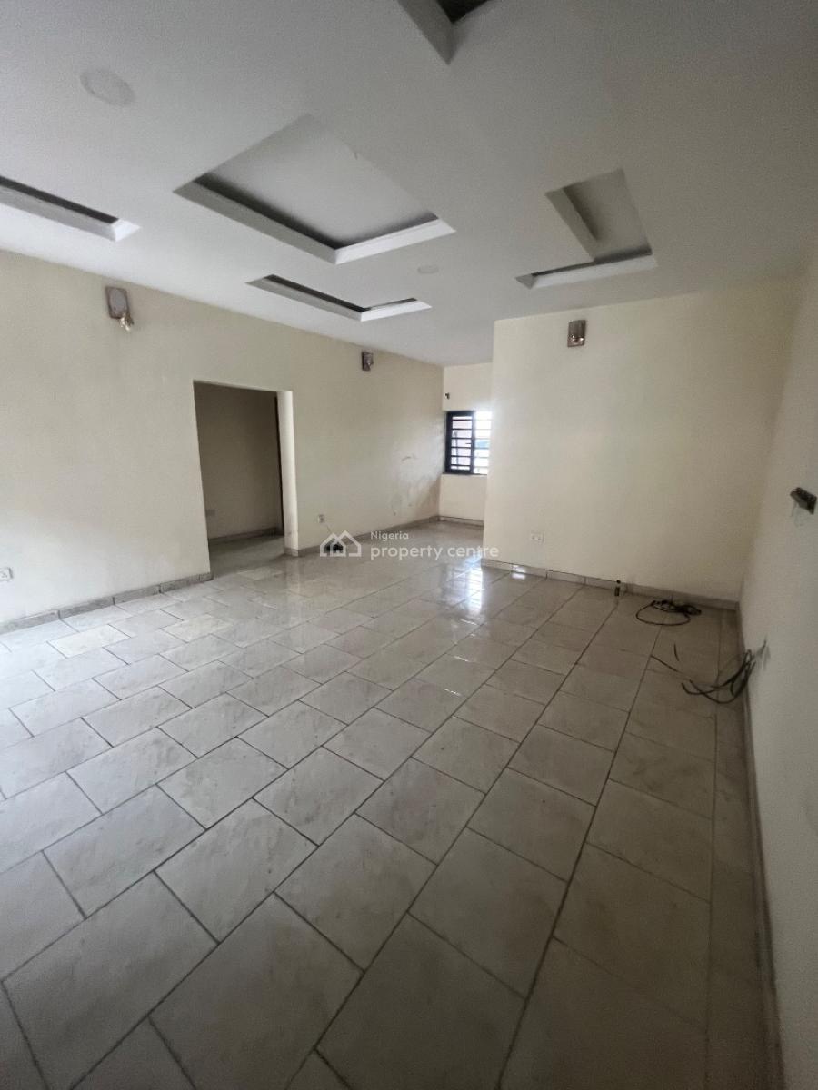 Very Spacious Beautiful 2 Bedroom Flat Upstairs, Mobil Road Ilaje, Ajah, Lagos, Flat / Apartment for Rent