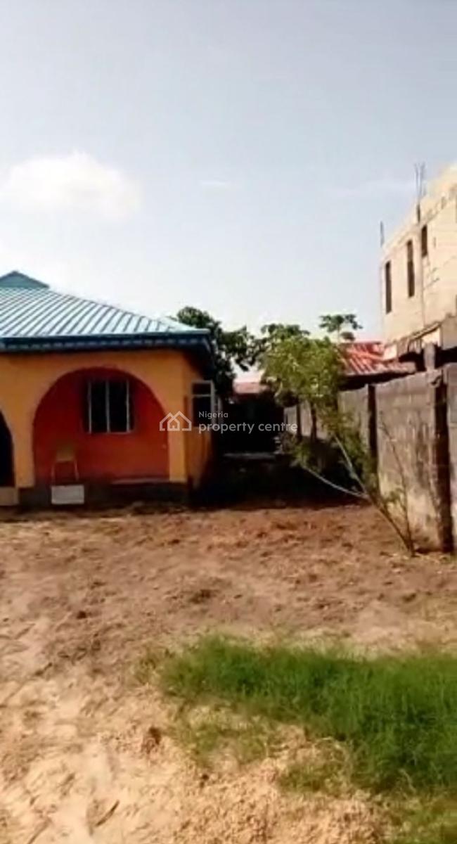 3 Bedroom Fenced and Gated Compound, Imalete Alafia, Ibeju Lekki, Lagos, Block of Flats for Sale
