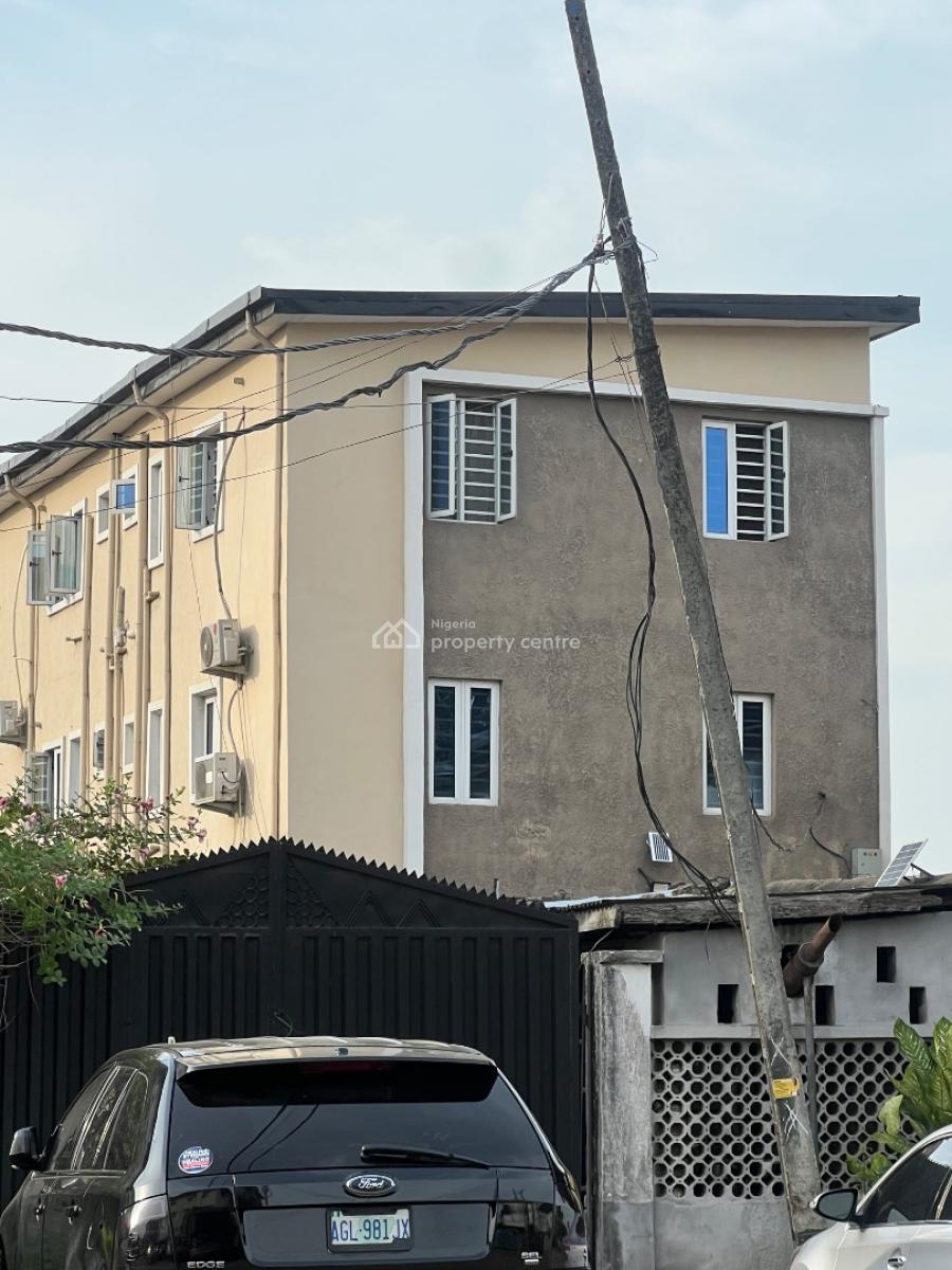 Fully  Serviced Well Finished Studio Apartment, Jibowu, Yaba, Lagos, Self Contain (single Rooms) for Rent