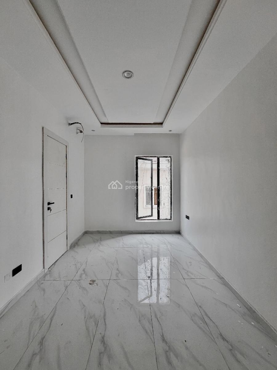 Lovely 2 Bedroom Apartment with Bq, Lekki Phase 1, Lekki Phase 1, Lekki, Lagos, Block of Flats for Sale