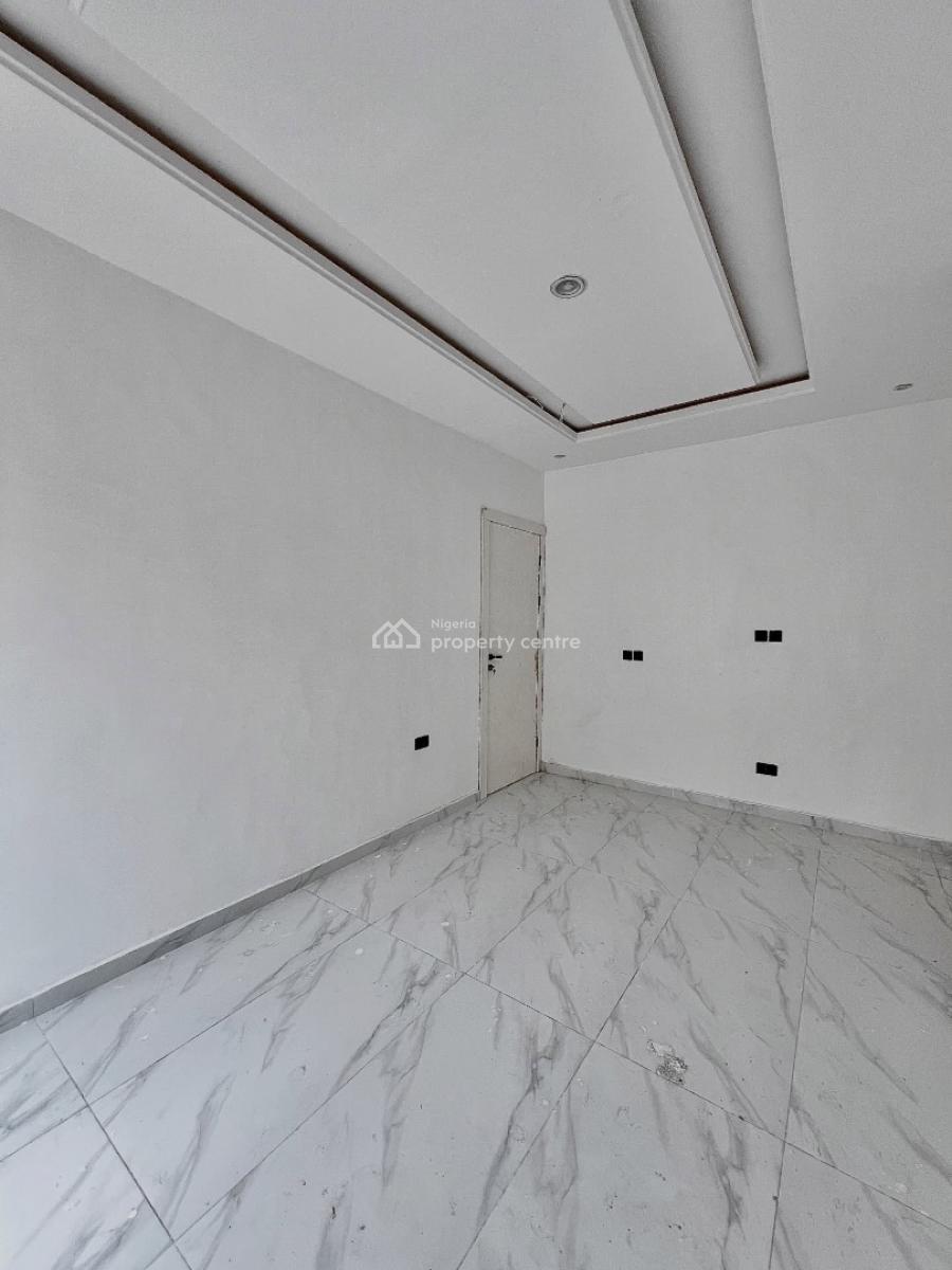 Lovely 2 Bedroom Apartment with Bq, Lekki Phase 1, Lekki Phase 1, Lekki, Lagos, Block of Flats for Sale