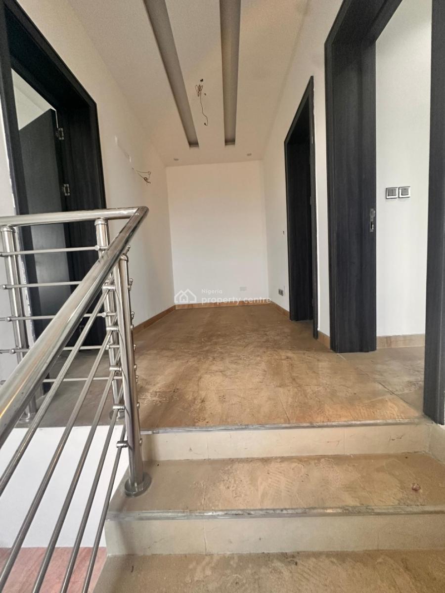 Beautifully Finished 4 Bedroom Maisonette, Olaleye Estate, Iponri, Surulere, Lagos, Flat / Apartment for Rent