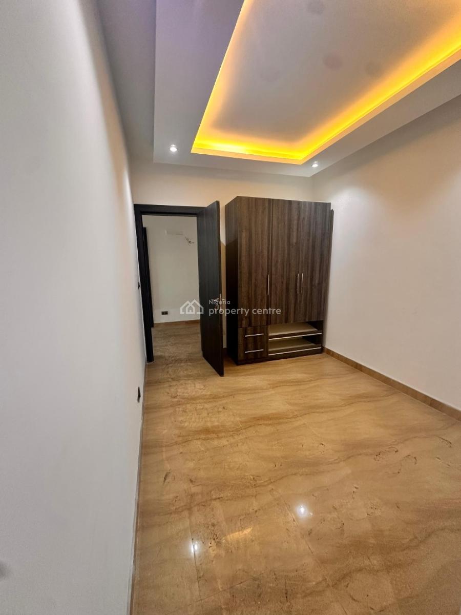 Beautifully Finished 4 Bedroom Maisonette, Olaleye Estate, Iponri, Surulere, Lagos, Flat / Apartment for Rent