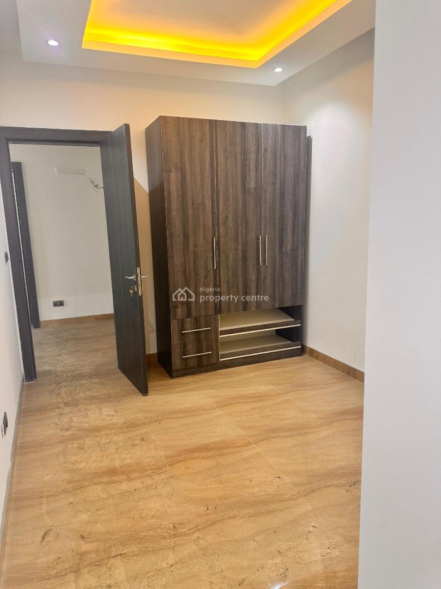 Beautifully Finished 4 Bedroom Maisonette, Olaleye Estate, Iponri, Surulere, Lagos, Flat / Apartment for Rent