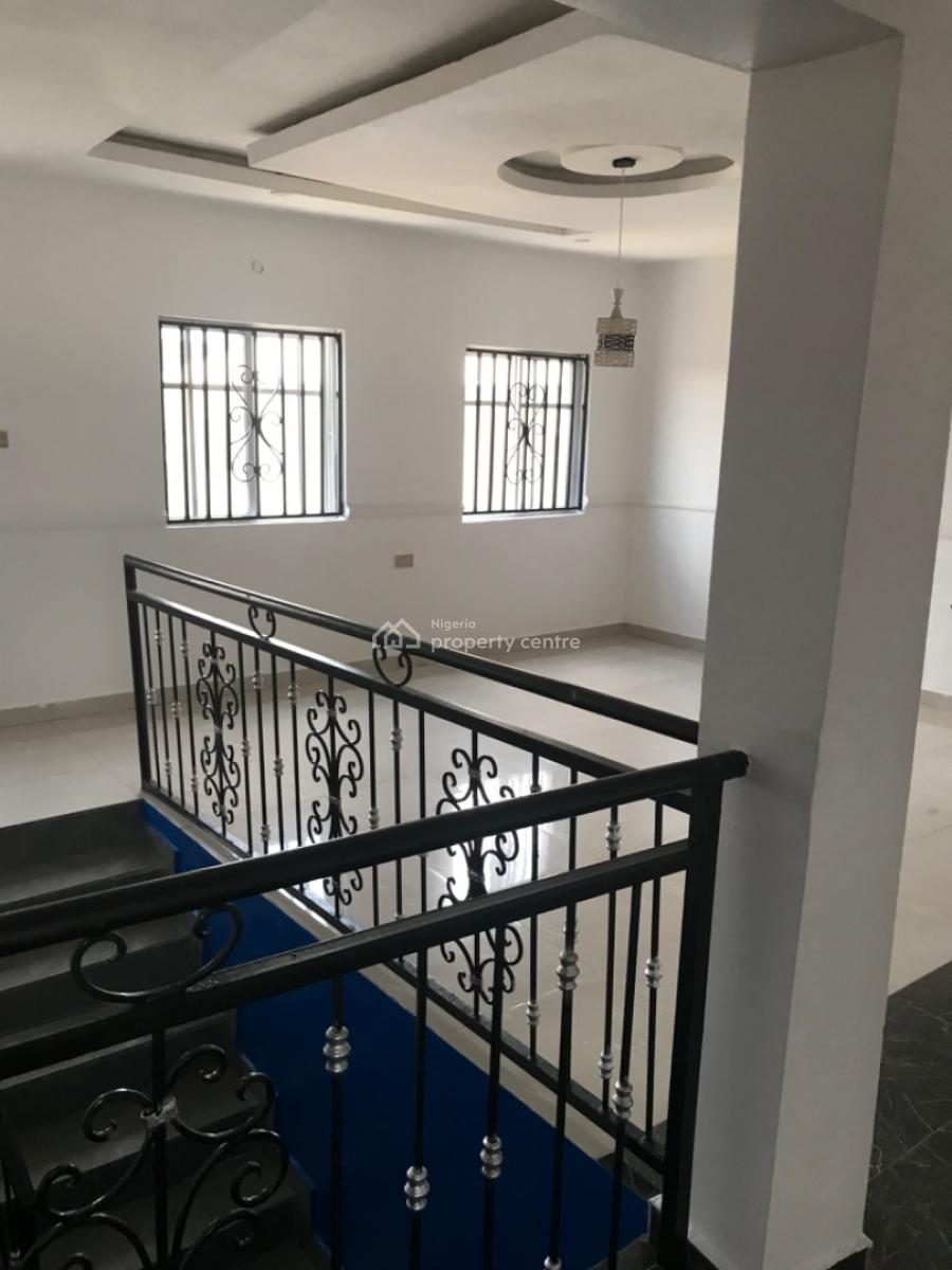 Luxurious 2 Bedroom Upstairs, Ogombo, Ajah, Lagos, Flat / Apartment for Rent