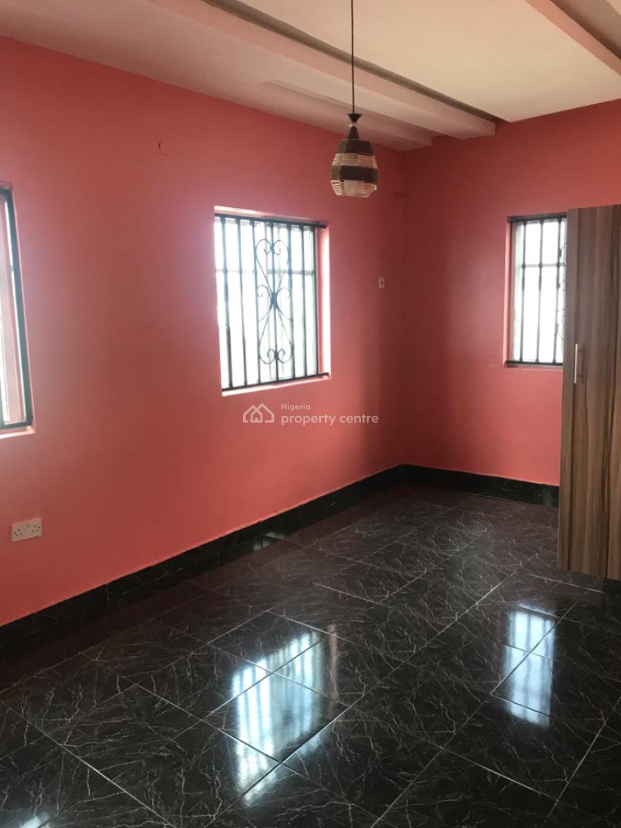 Luxurious 2 Bedroom Upstairs, Ogombo, Ajah, Lagos, Flat / Apartment for Rent