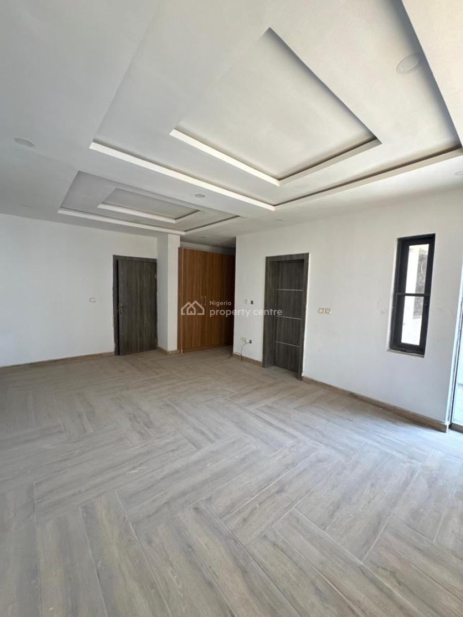 Strategic Located Plus a B Q, Off Gbangbala Road, Ikate, Lekki, Lagos, Terraced Duplex for Rent