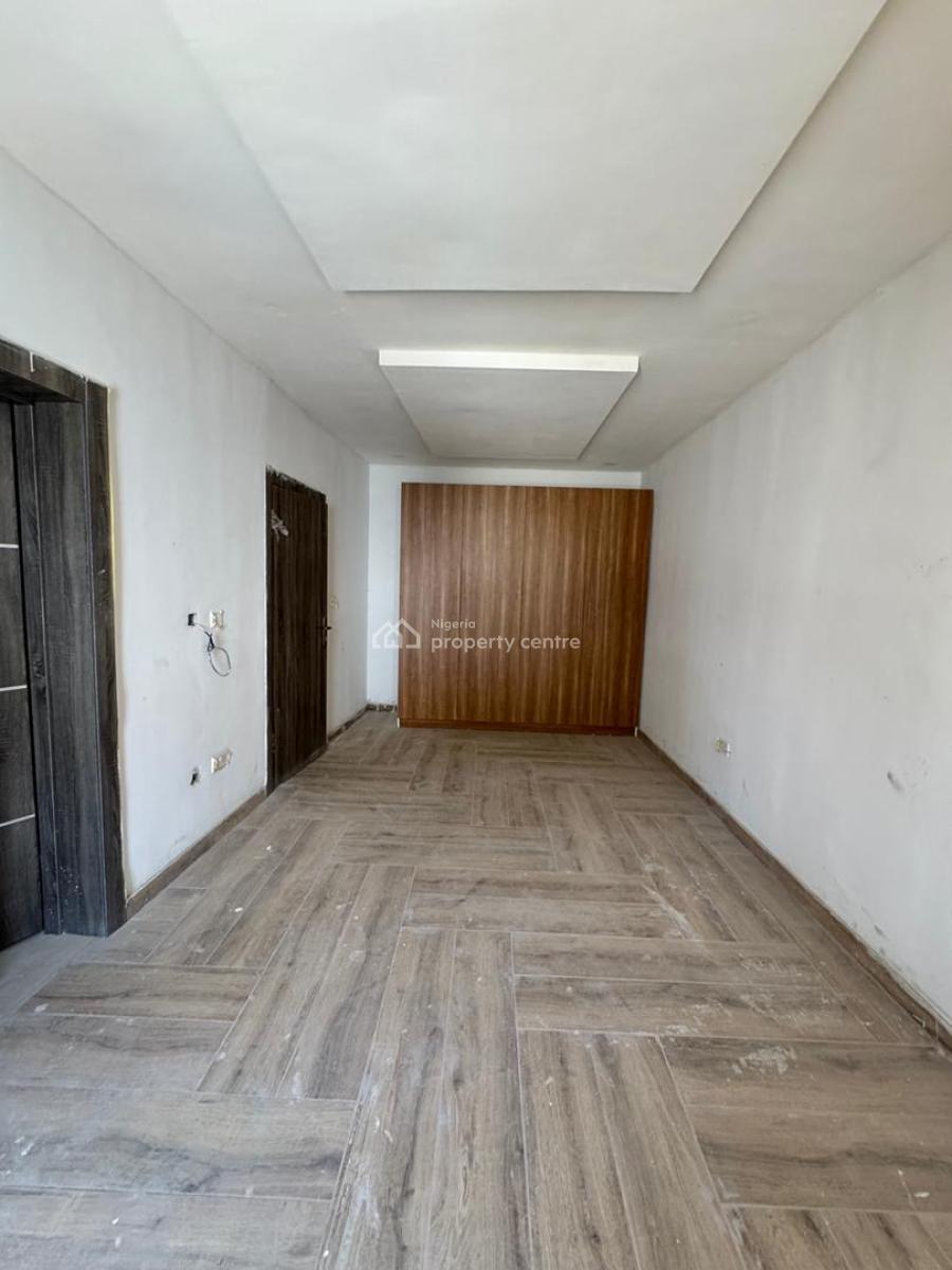 Strategic Located Plus a B Q, Off Gbangbala Road, Ikate, Lekki, Lagos, Terraced Duplex for Rent