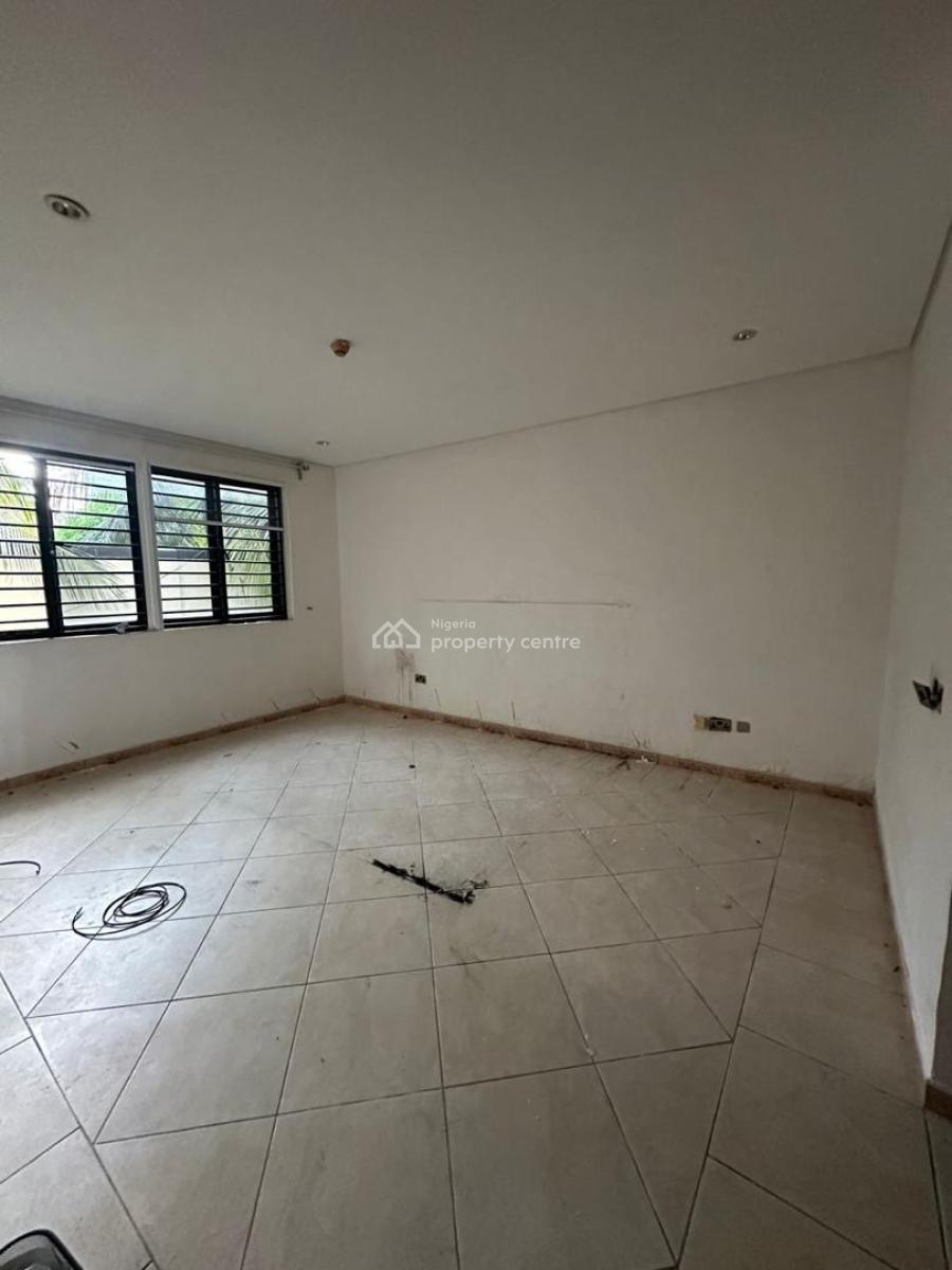 Amazing Two Bedroom Ground Floor Flat, Banana Island, Ikoyi, Lagos, Flat / Apartment for Rent