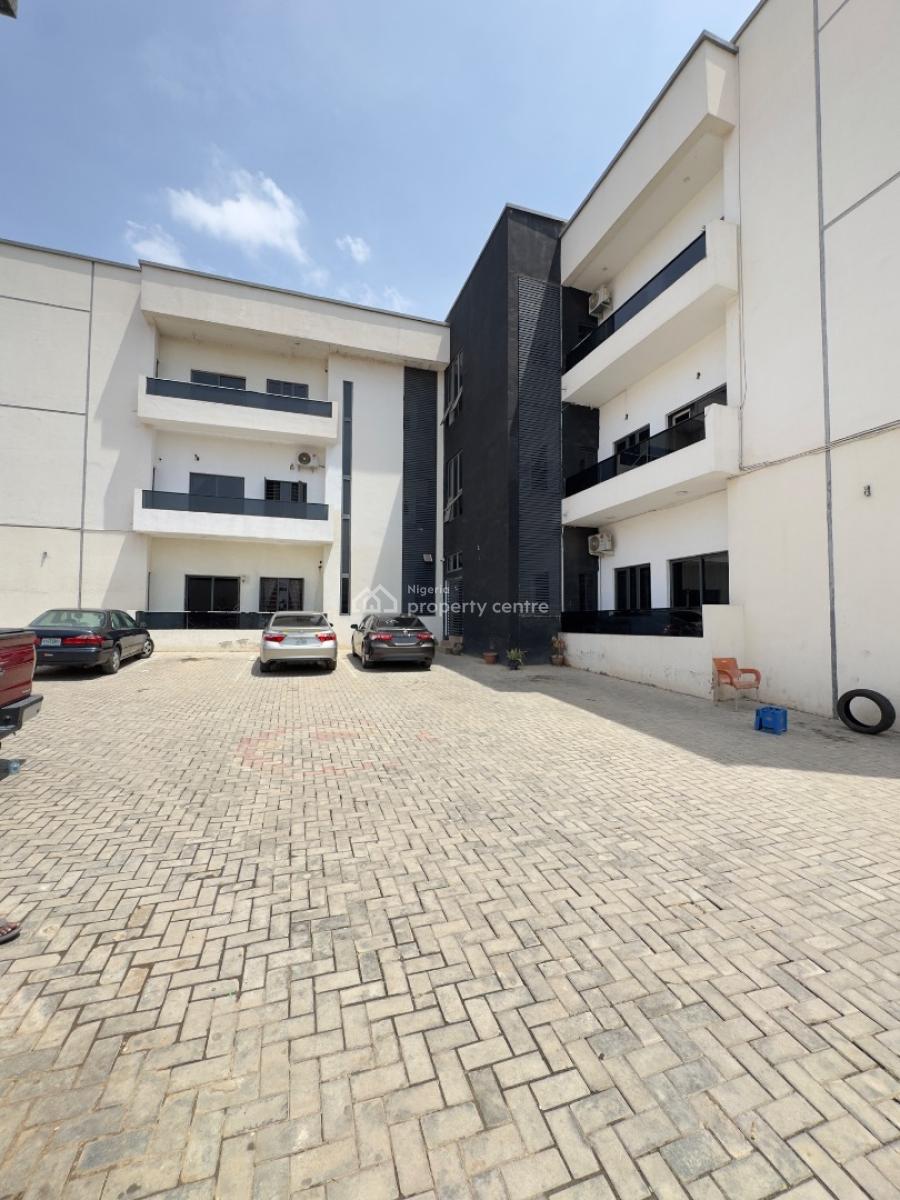 Fully Furnished 3 Bedroom Flat + Bq, Jahi Gilmore, Jahi, Abuja, Flat / Apartment for Rent