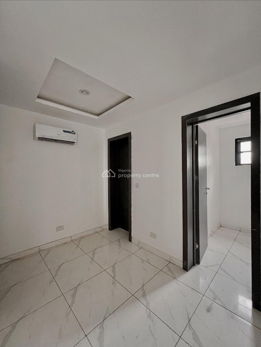 Fully Serviced 2 Bedroom Detached Duplex with Bq, Lekki Phase 1, Lekki Phase 1, Lekki, Lagos, Block of Flats for Sale