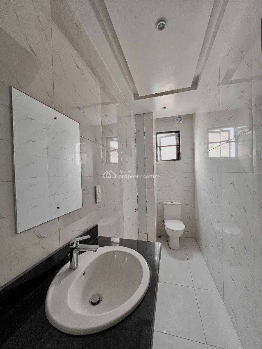 Fully Serviced 2 Bedroom Detached Duplex with Bq, Lekki Phase 1, Lekki Phase 1, Lekki, Lagos, Block of Flats for Sale