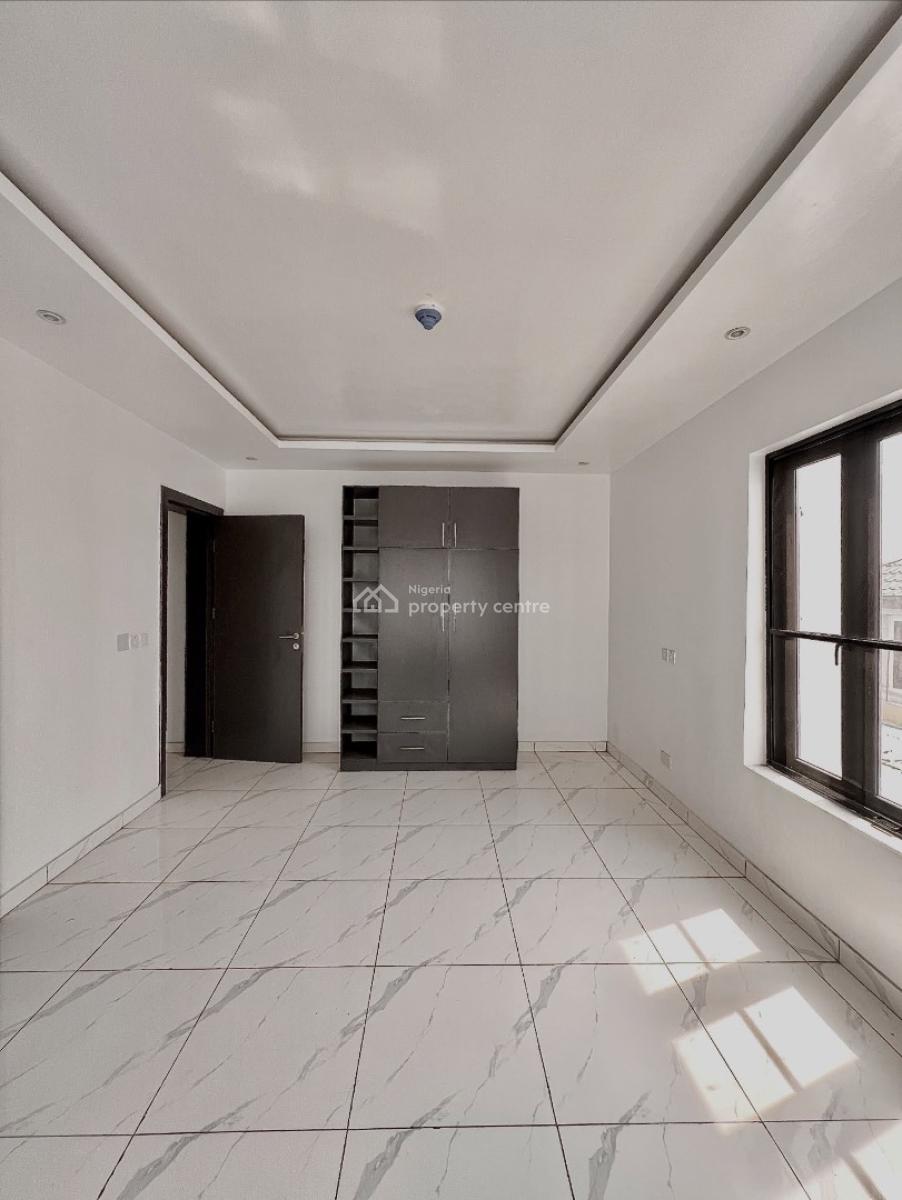 Fully Serviced 2 Bedroom Detached Duplex with Bq, Lekki Phase 1, Lekki Phase 1, Lekki, Lagos, Block of Flats for Sale