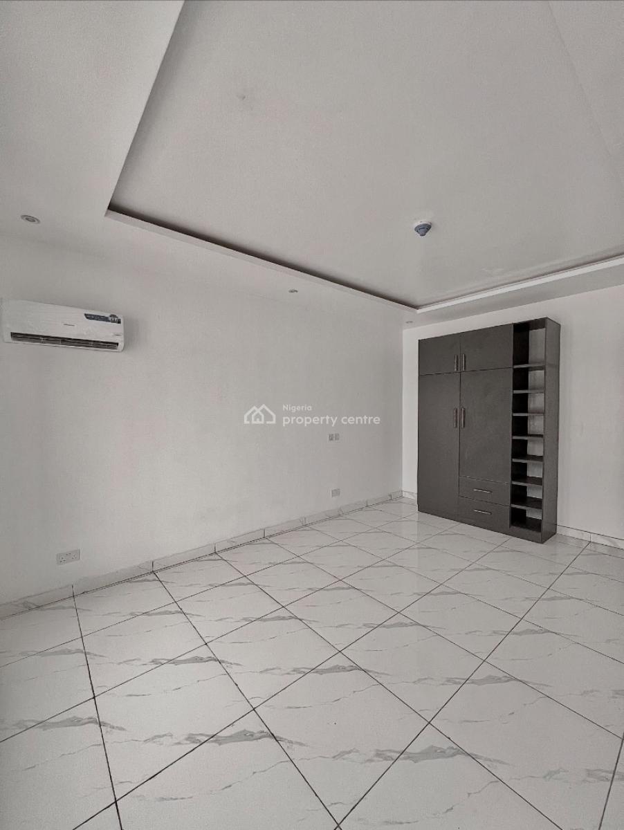 Fully Serviced 2 Bedroom Detached Duplex with Bq, Lekki Phase 1, Lekki Phase 1, Lekki, Lagos, Block of Flats for Sale