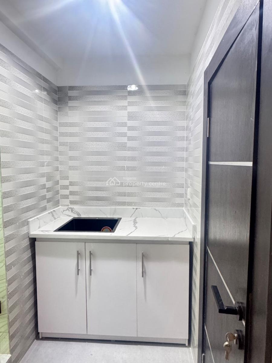 Studio Apartment in Ikoyi, Awoloworoad, Ikoyi, Ikoyi, Lagos, Self Contain (single Rooms) for Rent