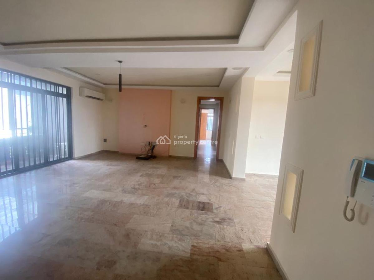 3 Bedroom Flat with a Room Bq, Lekki Phase 1, Lekki, Lagos, Flat / Apartment for Rent