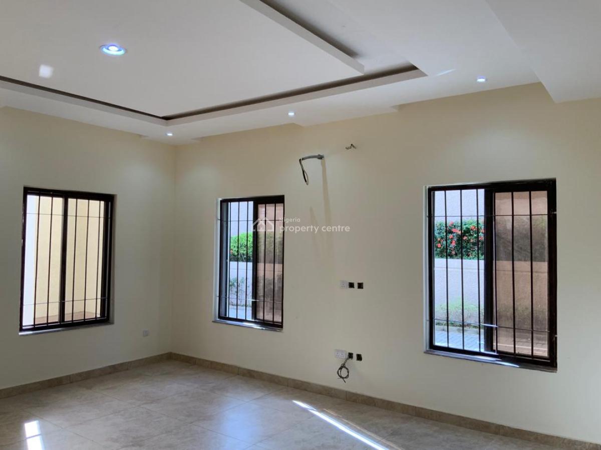 Luxury and Clean 3 Bedroom Apartment with Bq, Guzape District, Abuja, Flat / Apartment for Rent