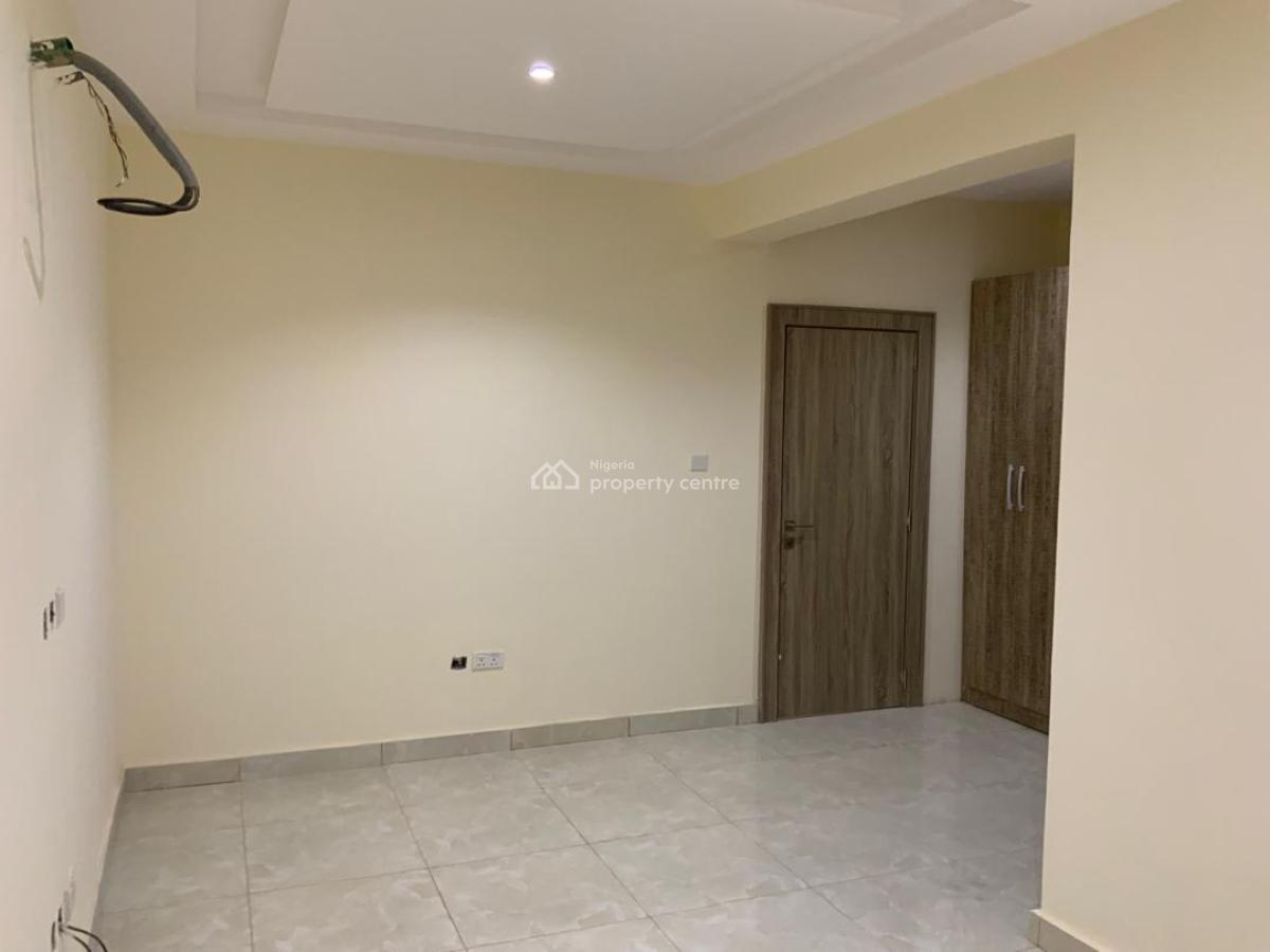 Luxury and Clean 3 Bedroom Apartment with Bq, Guzape District, Abuja, Flat / Apartment for Rent