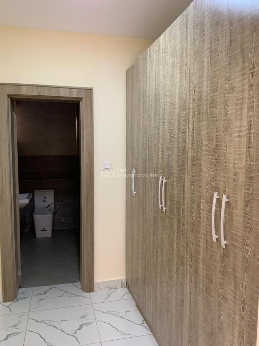 Luxury and Clean 3 Bedroom Apartment with Bq, Guzape District, Abuja, Flat / Apartment for Rent